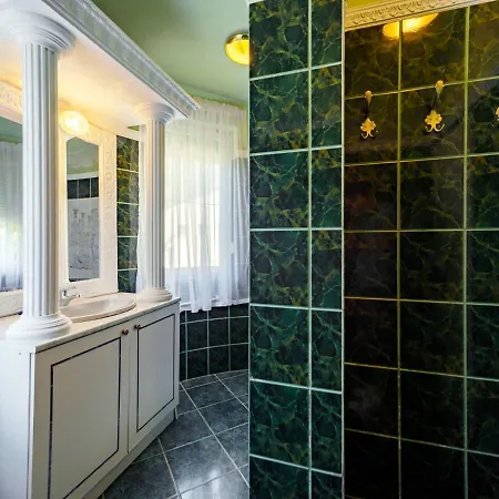 ヴィラ Big Thuja By Interhome *